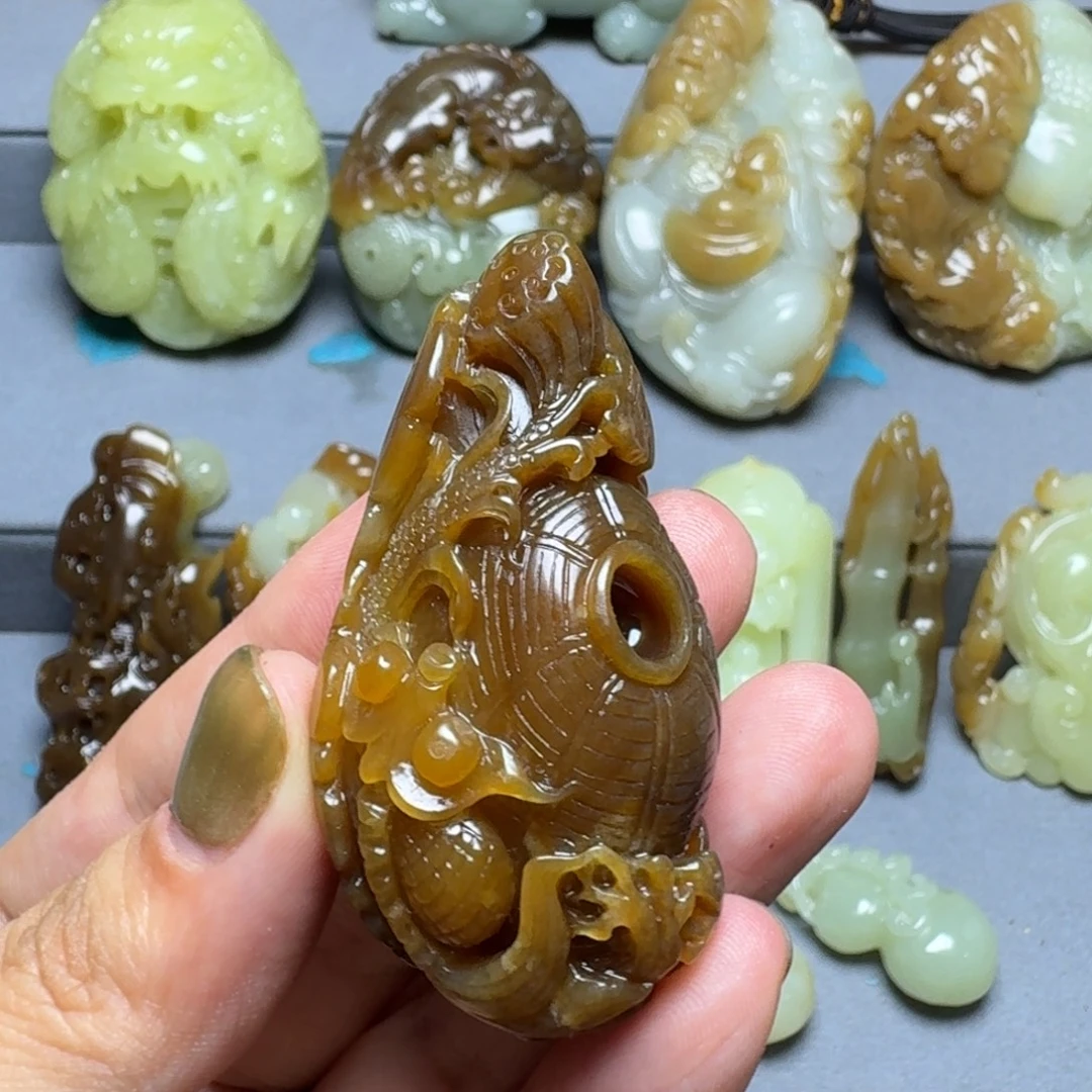 颈饰未镶嵌和田玉