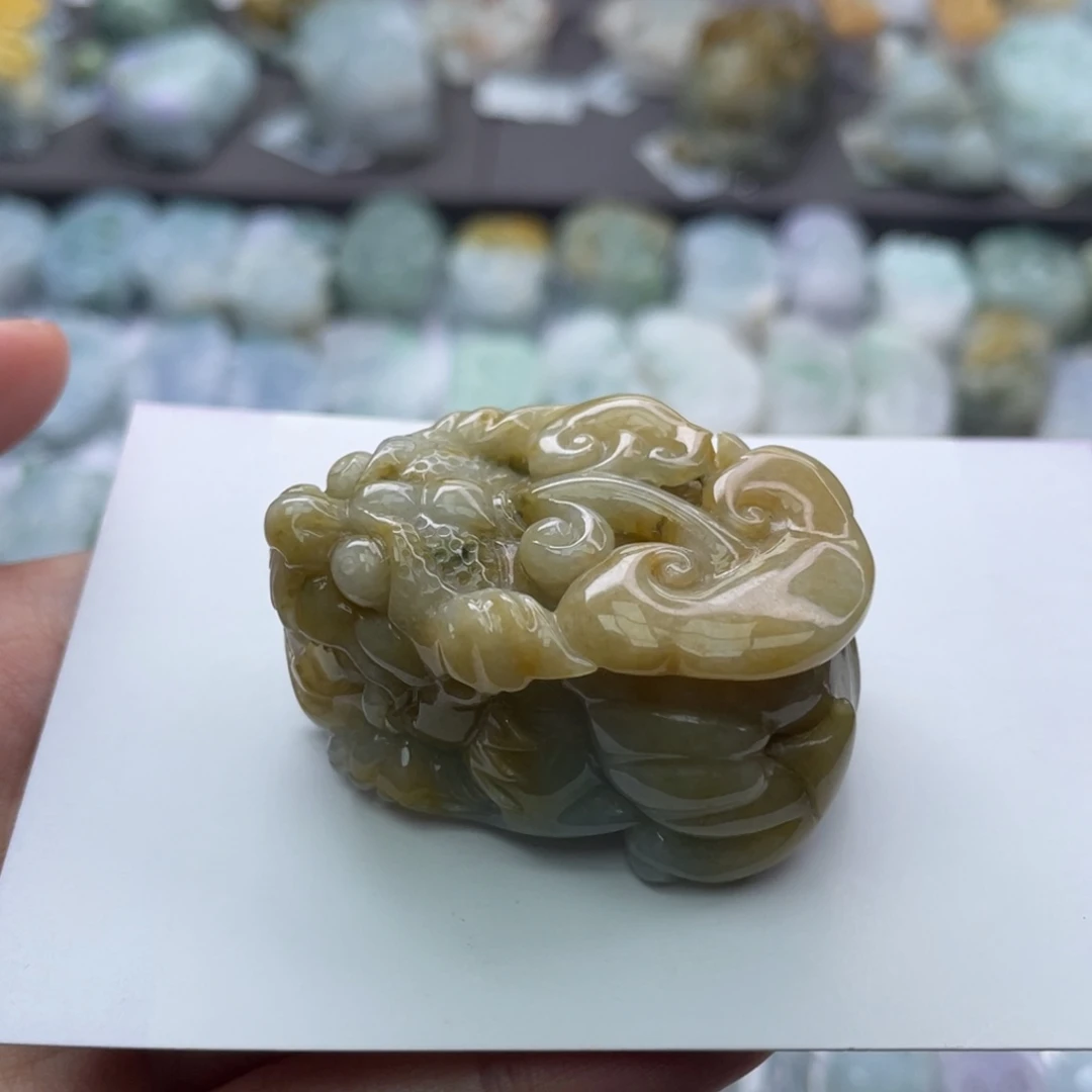 翡翠颈饰未镶嵌貔貅