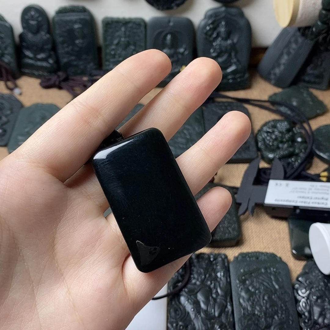 和田玉颈饰未镶嵌创**技