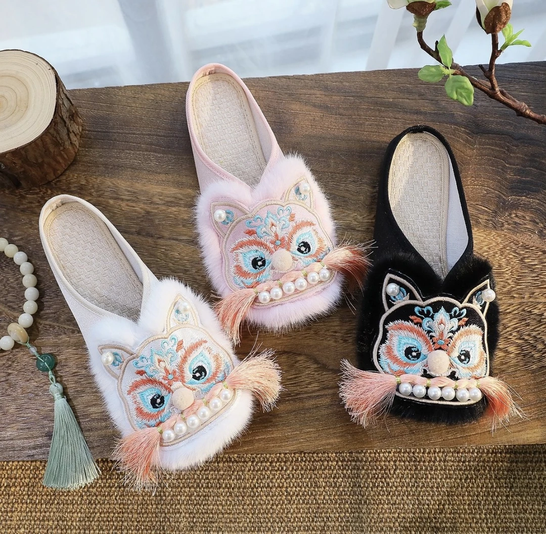 【拖鞋】平底包头绣花平跟包头拖秋冬中国风防滑古风冬季时尚