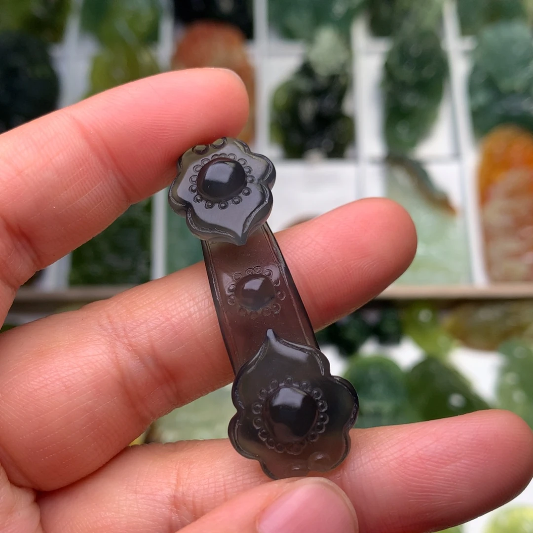 蛇纹石玉未镶嵌挂件如意