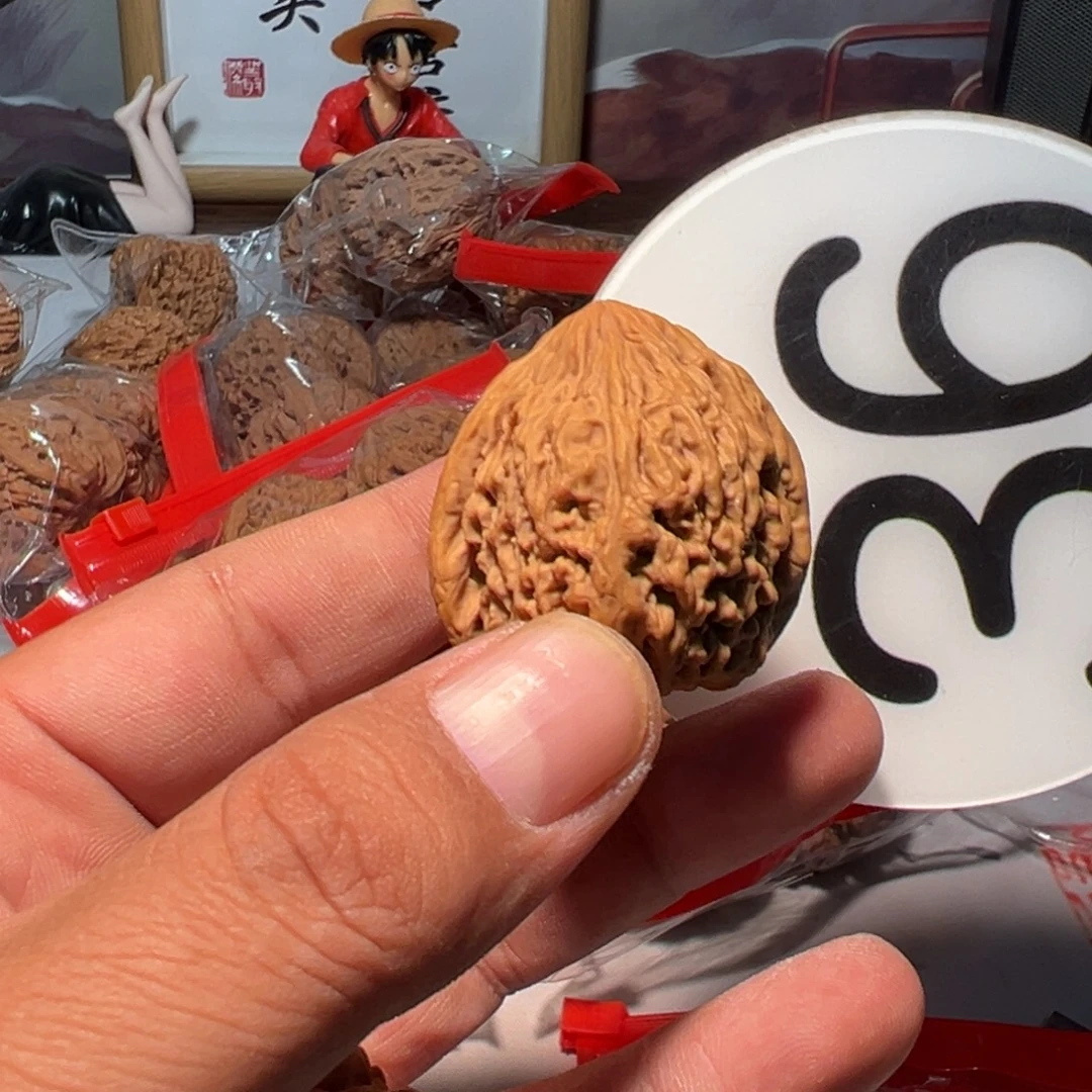 s***n文玩核桃，白色36号