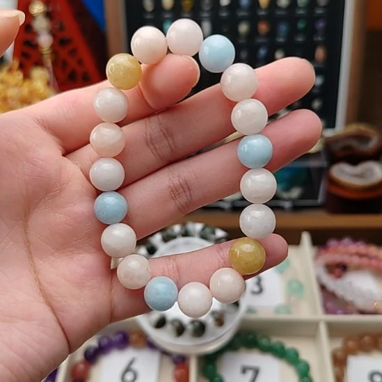 水晶手链未镶嵌玉桂狗配色摩根石