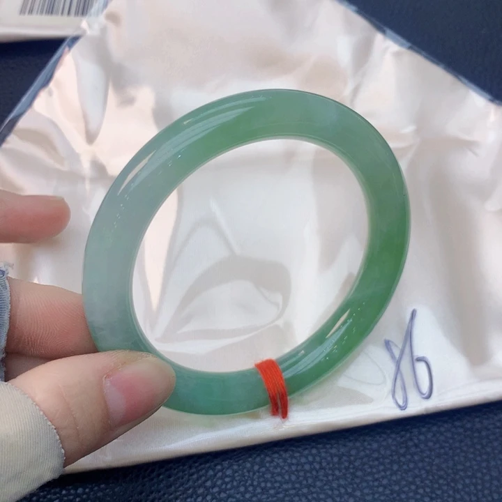 翡翠未镶嵌手镯翡翠手镯