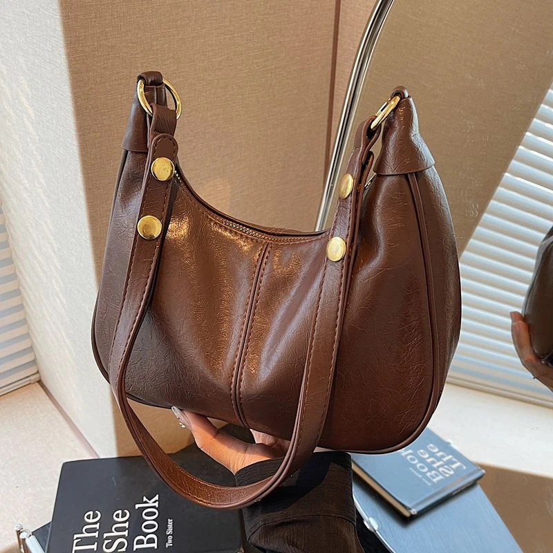 秋冬季百搭高级感小众斜挎包包女士2025新款棕色腋下包单肩包
