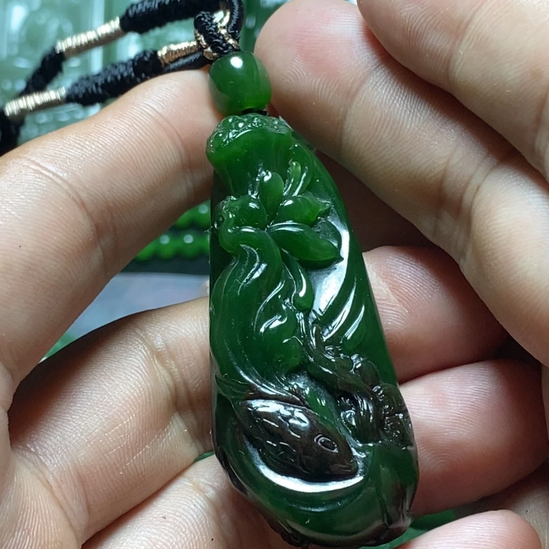 秋***荷和田玉（碧玉）未镶嵌挂件