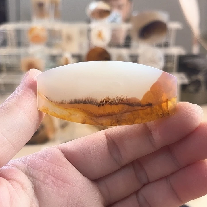 伊***5玛瑙/玉髓未镶嵌吊坠(不含链)