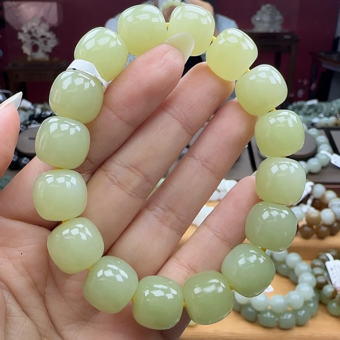 和田玉未镶嵌手串