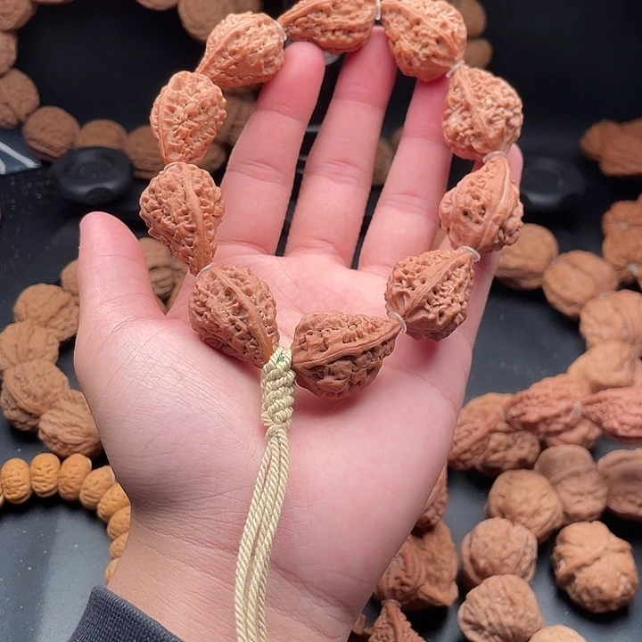 伟***产文玩核桃吊坠1麒麟角