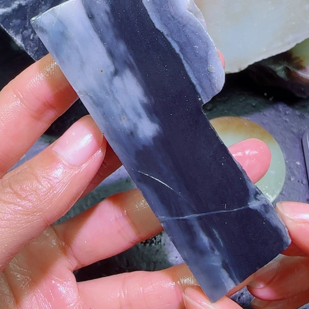 和田玉未镶嵌珠宝半成品