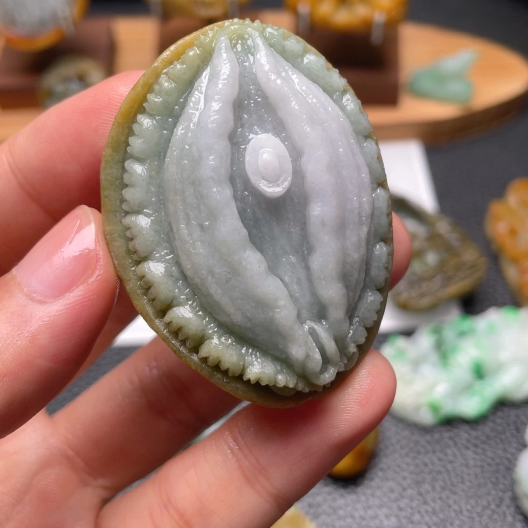 定制翡翠未镶嵌鲍富