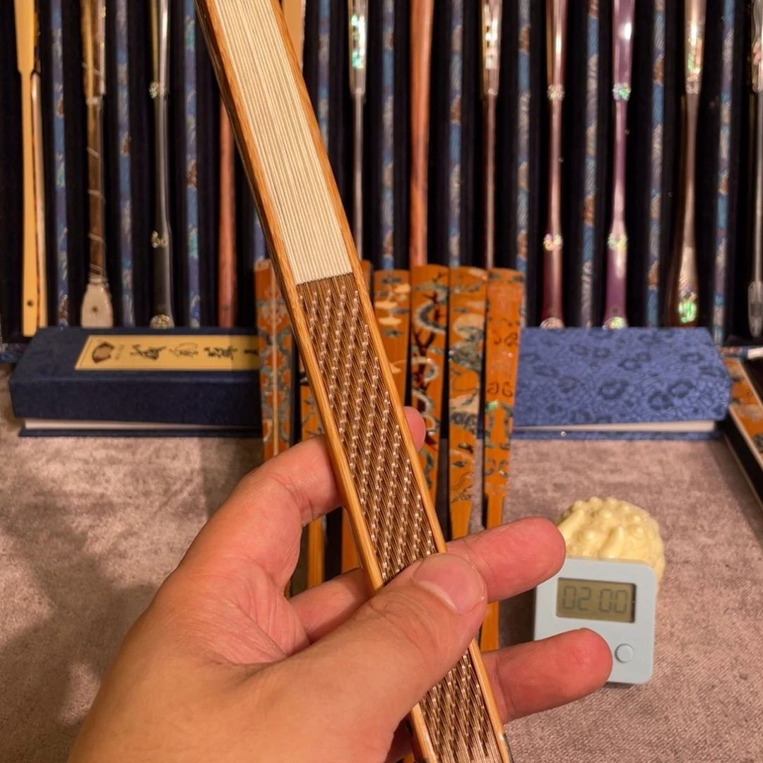 扇子手工制作工艺精湛