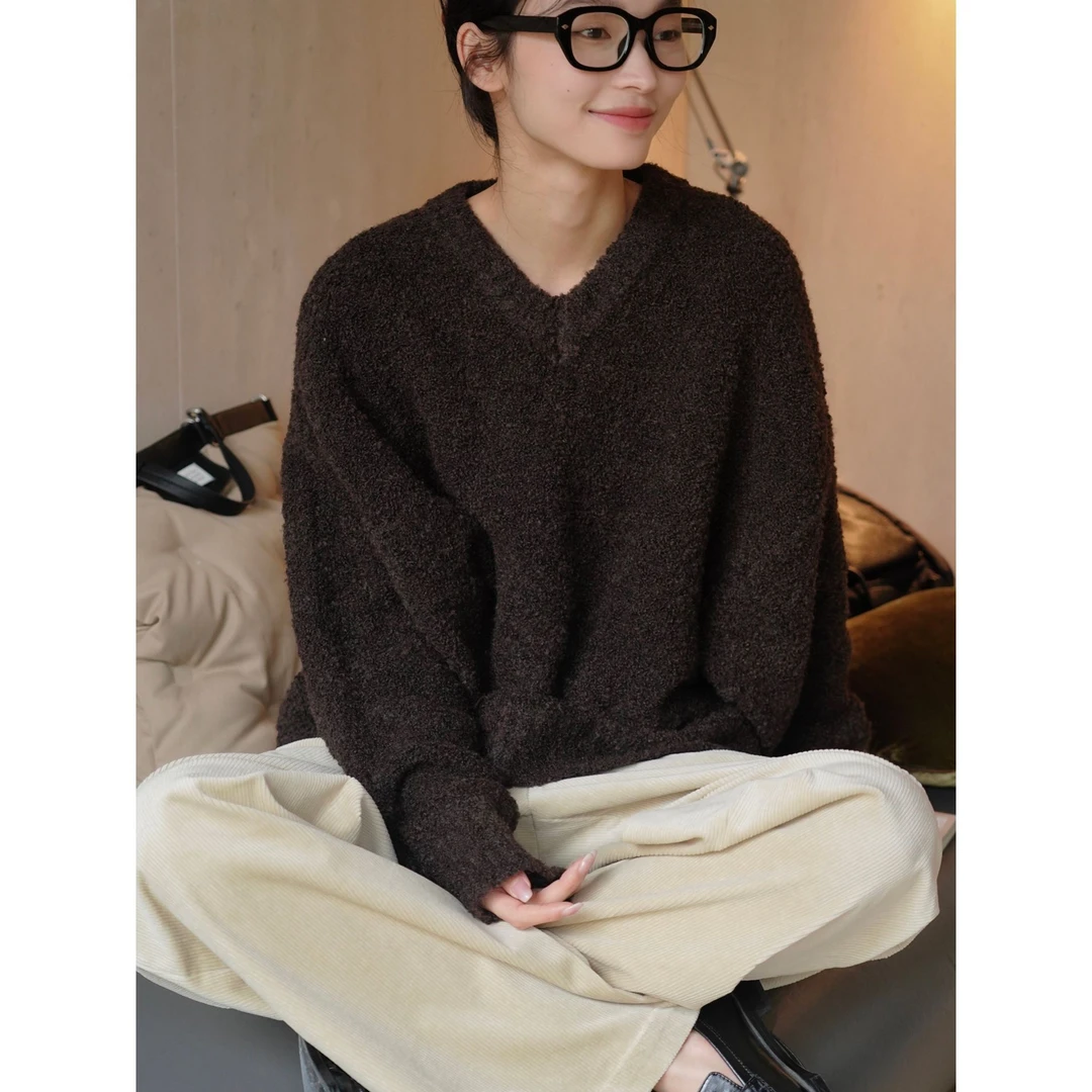 卢浮冬季新款韩版慵懒棕色毛衣V领圈圈纱宽松廓形柔软保暖上衣女