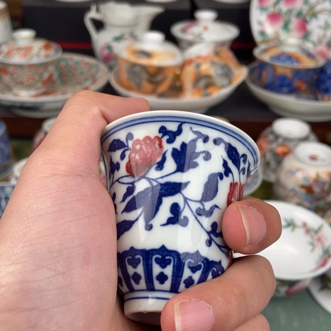 洋***紫陶瓷的设计师是什么