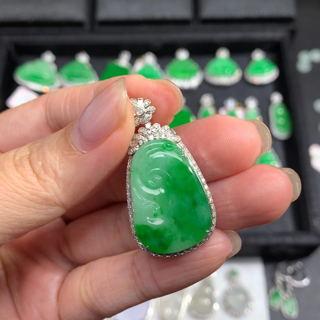 翡翠18K金镶嵌吊坠(不含链)