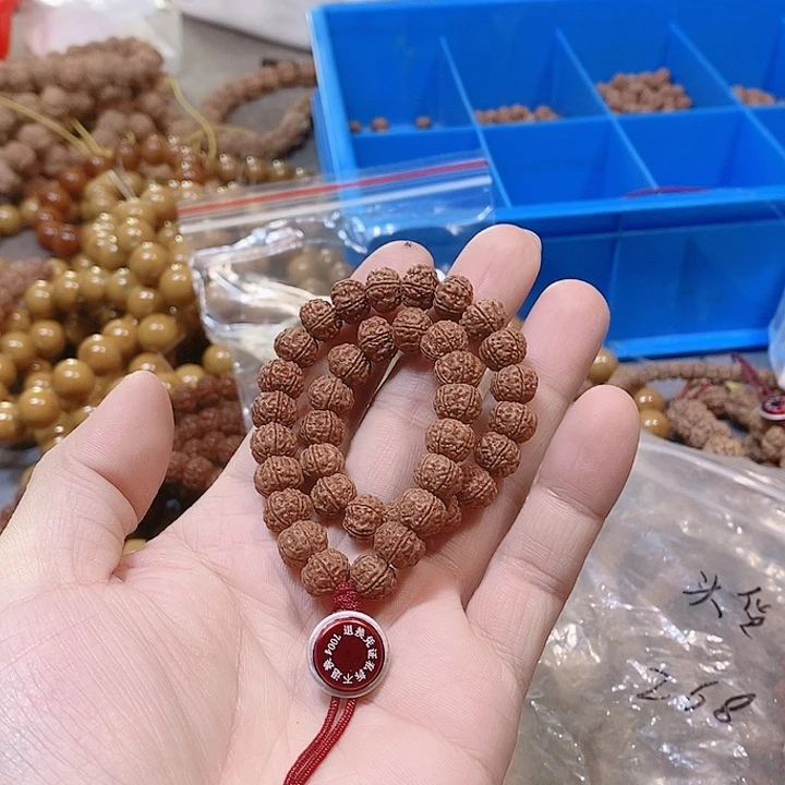 金刚菩提吊坠齐*生铁籽手持