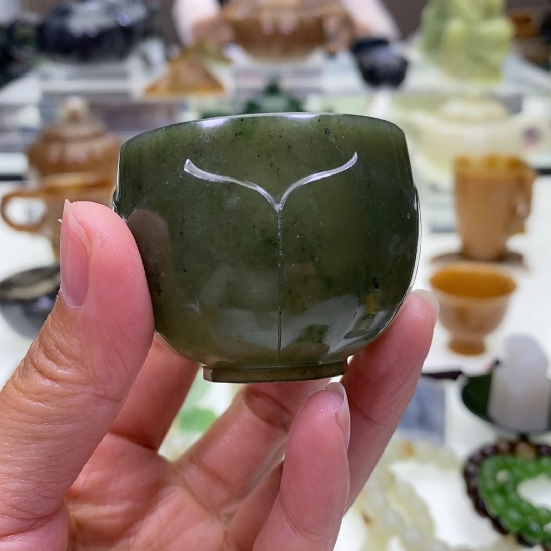 和田玉杯子未镶嵌