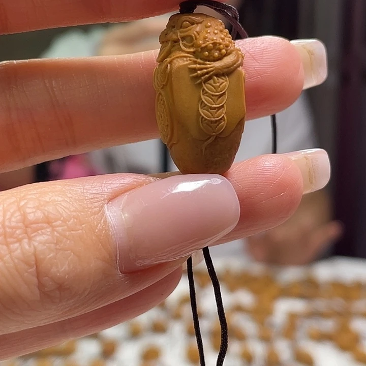 橄榄核吊坠橄榄核
