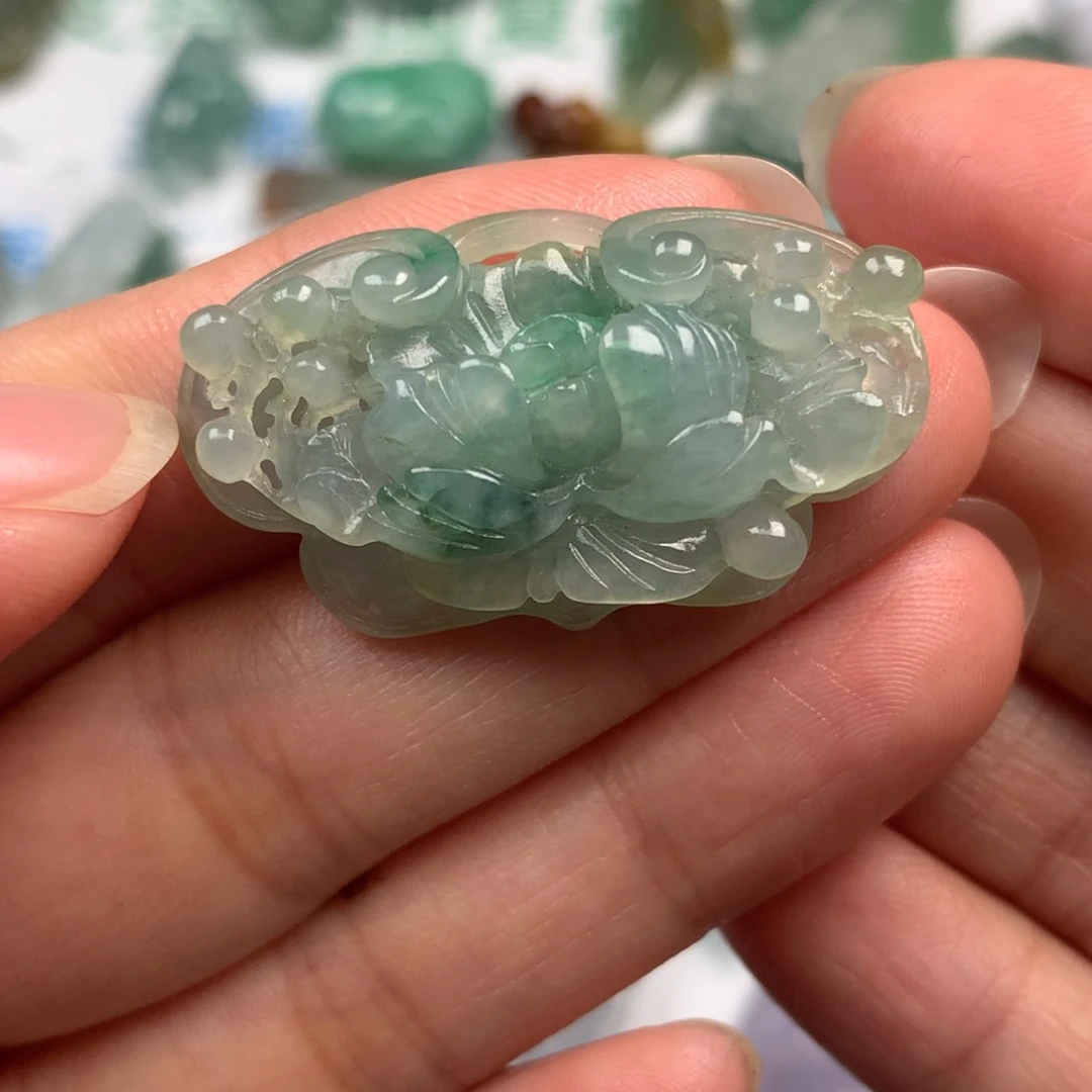 翡翠未镶嵌颈饰翡翠