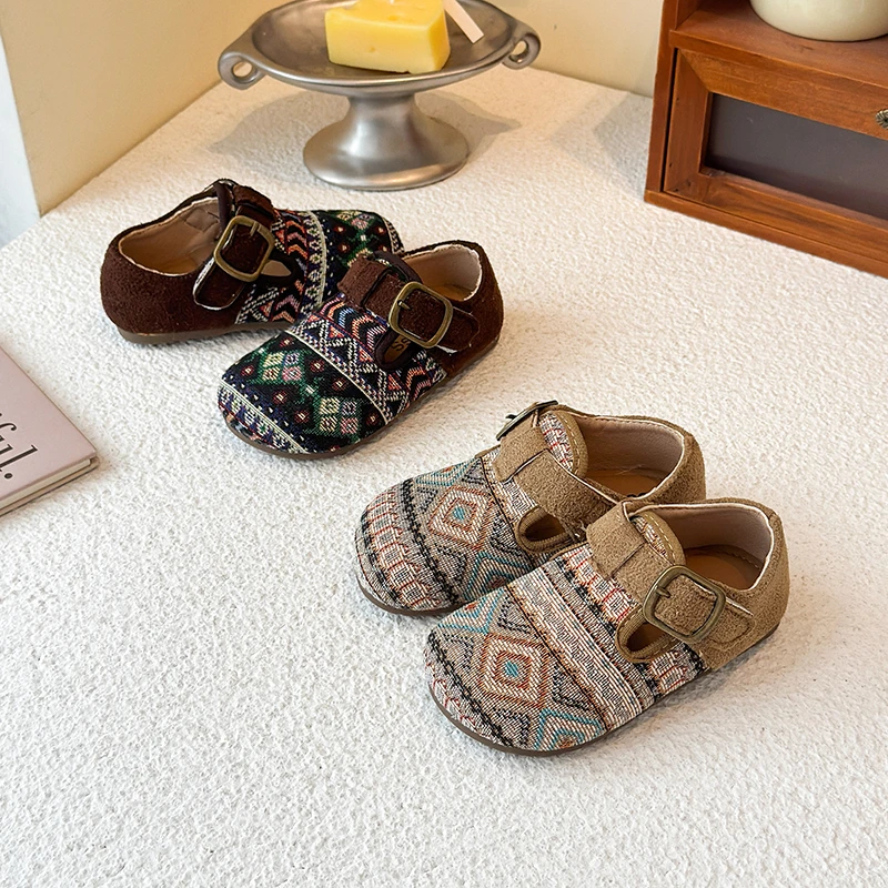 女童3-5岁春秋款宝宝小皮鞋2025新款刺绣国潮公主鞋休闲百搭单鞋