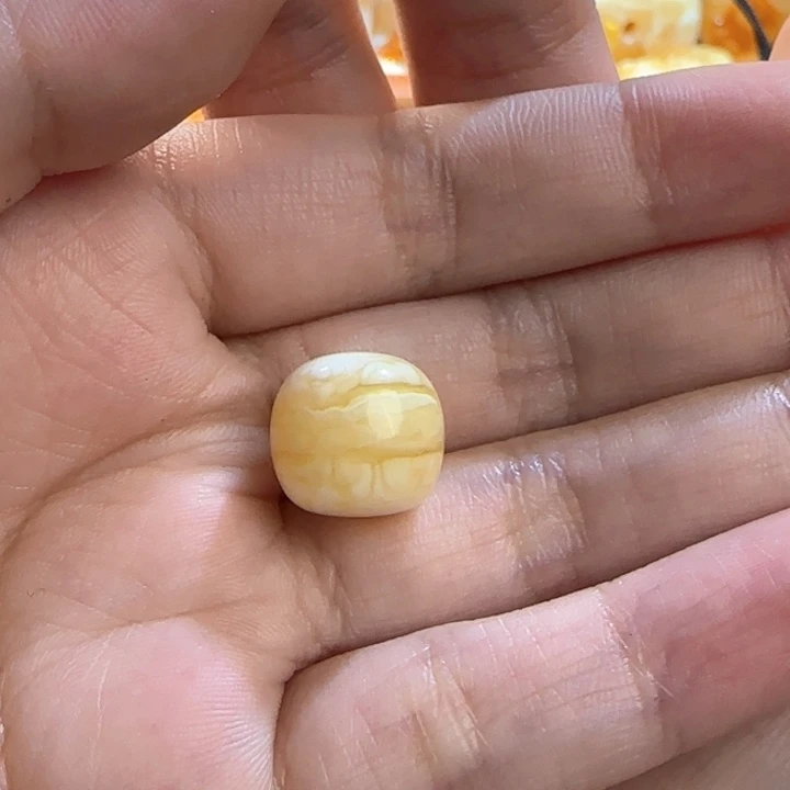 未镶嵌琥珀裸石草*了老型