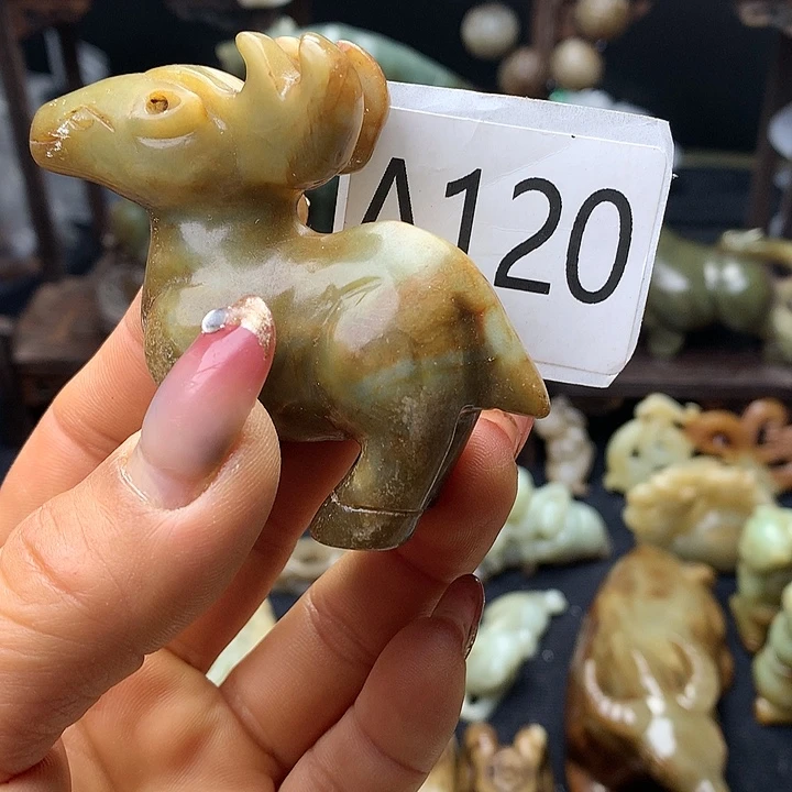 和田玉未镶嵌车挂