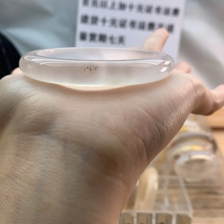 玛瑙/玉髓手镯未镶嵌?*?