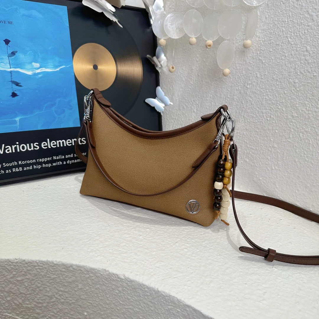 2025夏季新款小众设计高级感轻奢时尚百搭单肩斜挎流浪女士包包