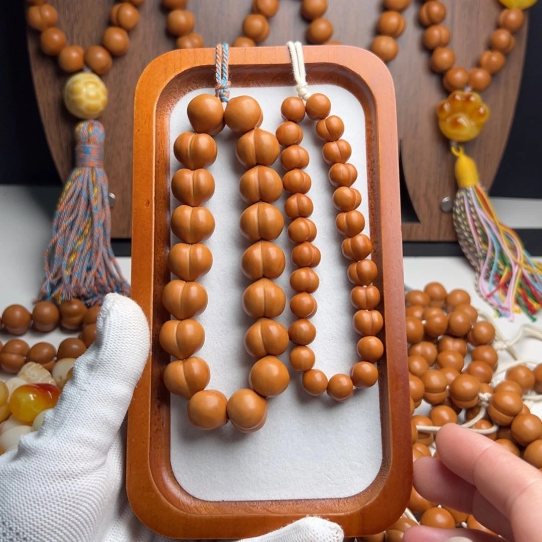 蒋***心猴头核桃吊坠屁桃