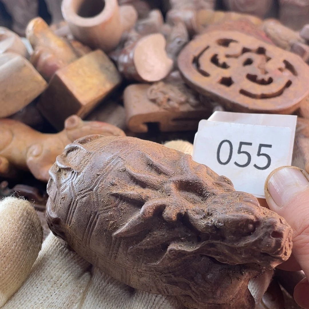 和田玉（糖玉）未镶嵌挂件