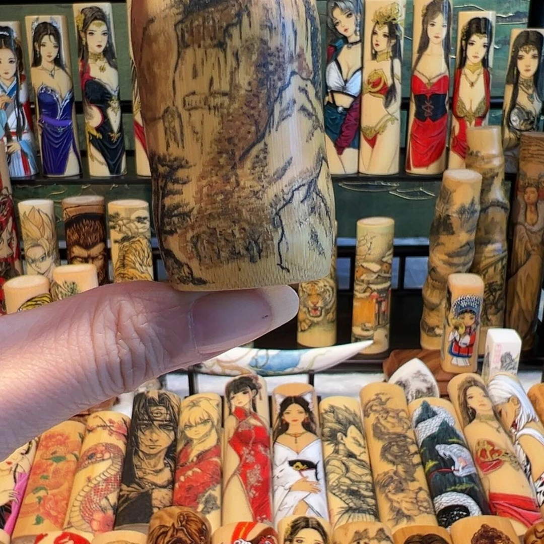 黎**霭实心竹手把件山水