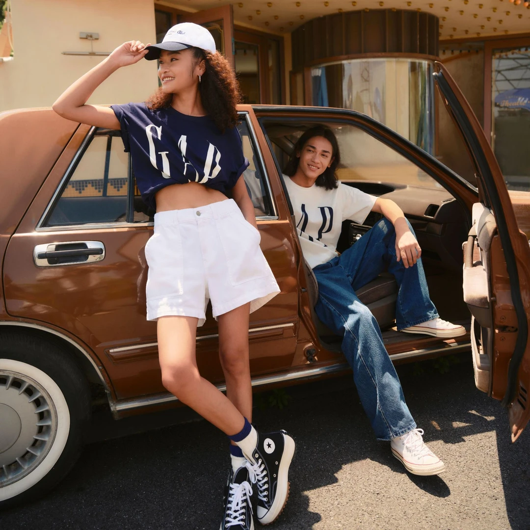 【成毅代言】Gap男女装2025纯棉印花logo圆领百搭t恤 725624