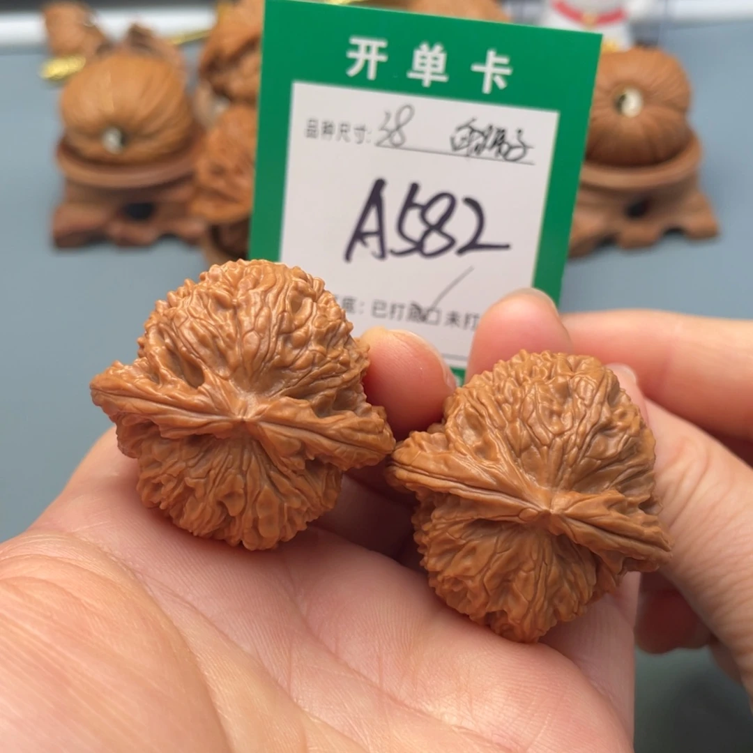 桃核把件文玩核桃