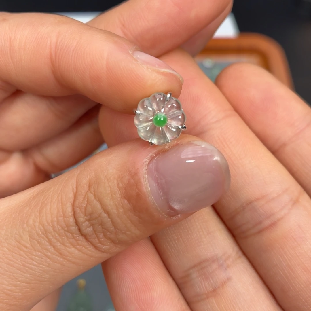 翡翠银S925镶嵌颈饰冰纹缅料玻璃底