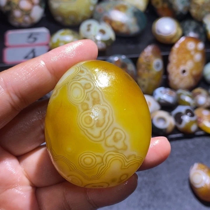 玛瑙/玉髓未镶嵌珠宝半成品43