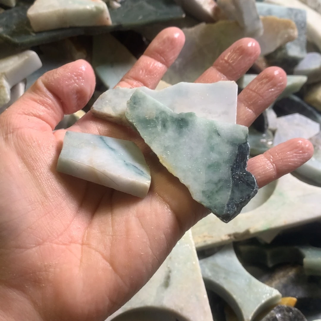 翡翠颈饰未镶嵌缅甸翡翠