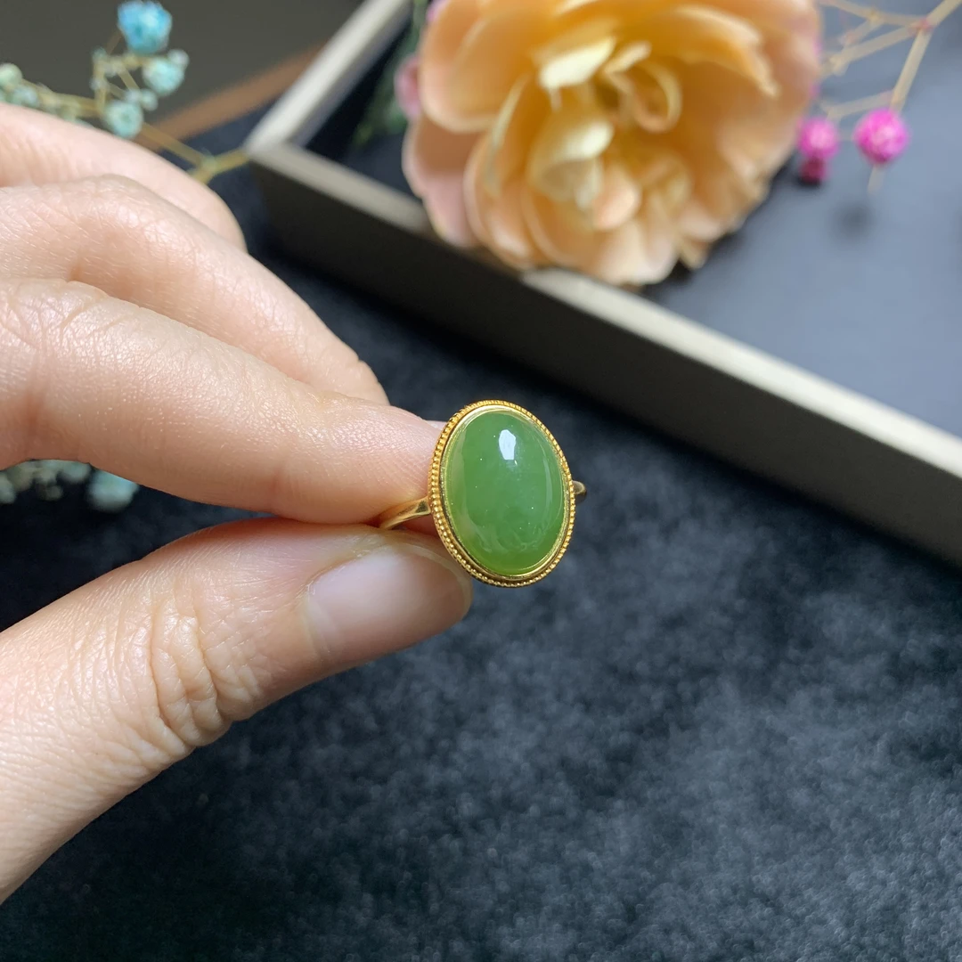 天然和田玉碧玉阳绿色女士精美时尚精致s925银镶嵌戒指