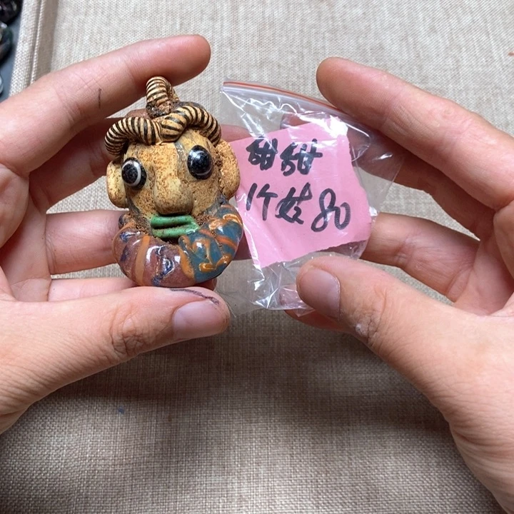 玻璃颈饰专拍娃娃一个