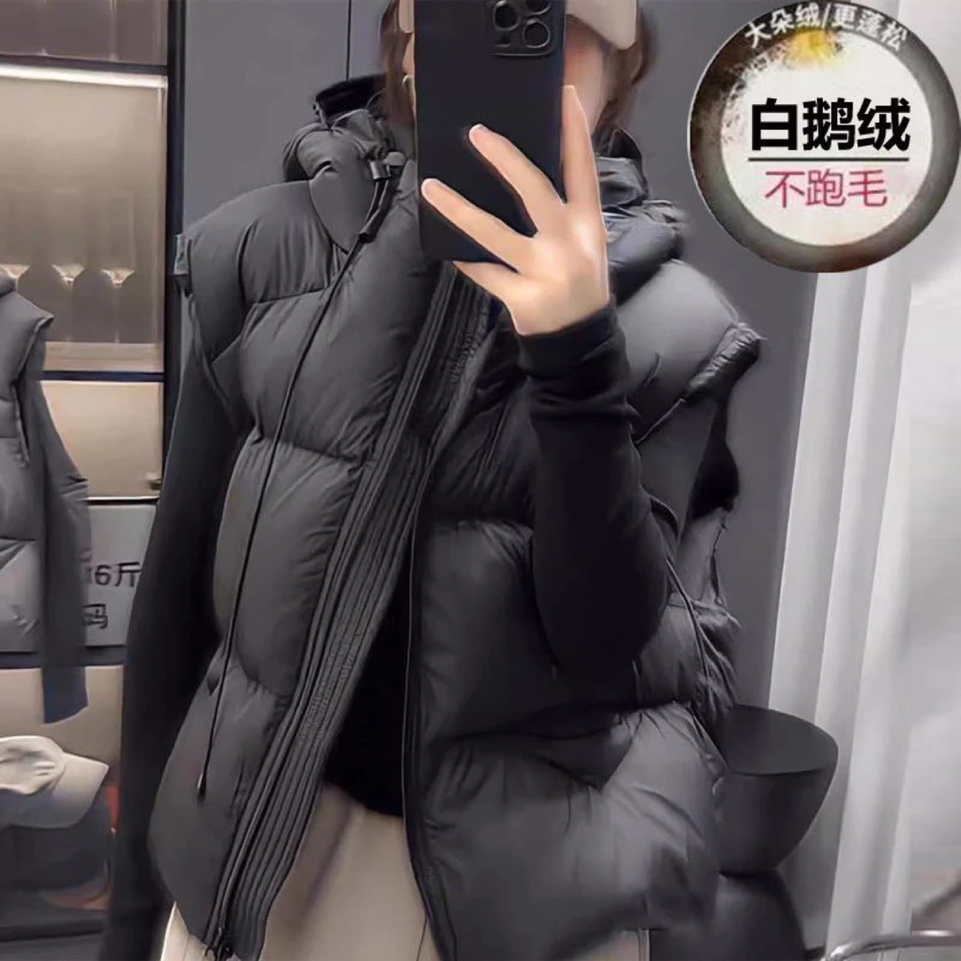 鹅绒马甲女短款连帽冬季新款2025宽松白鹅绒小个子背心坎肩外套女