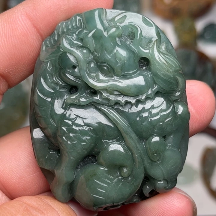 颈饰未镶嵌翡翠麒麟