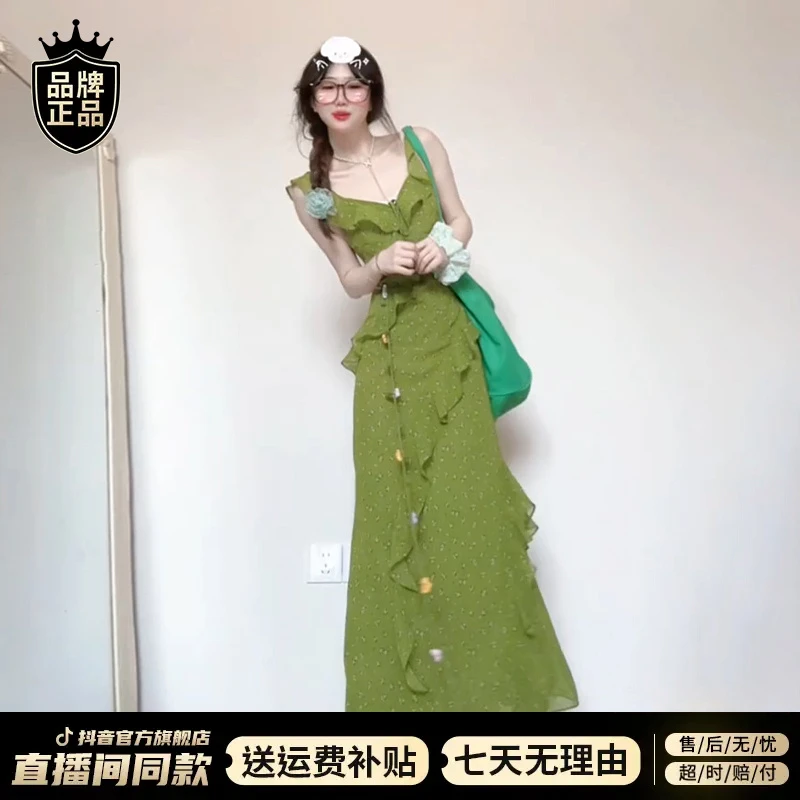 夏季流行洋气网红洋气碎花连衣裙子女爆款2025夏季新款高级感长裙