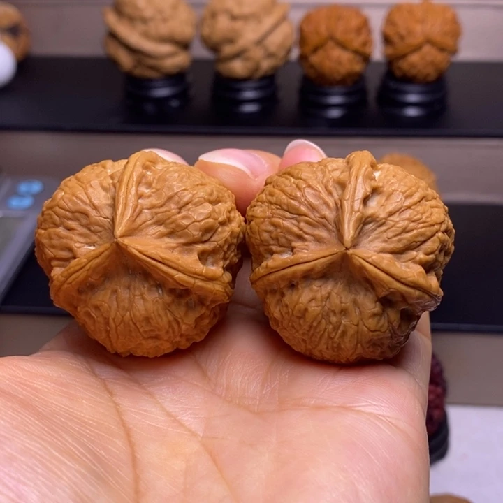 文玩核桃把件金香炉三楞6