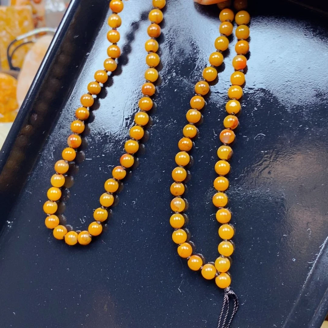 石英质玉（黄龙玉）未镶嵌颈饰