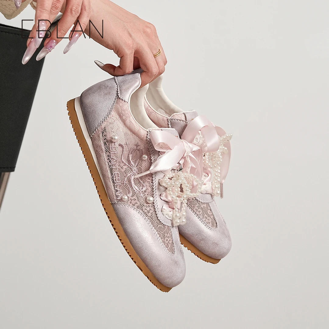 EBLAN/伊伴芭蕾风德训鞋女2025夏季新款蕾丝网面珍珠蝴蝶结休闲鞋