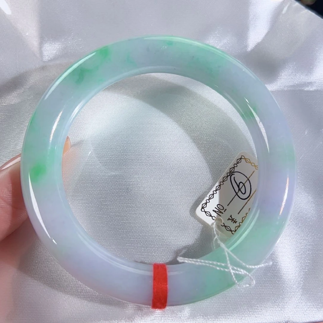 翡翠手镯未镶嵌签收后24小时鉴赏期