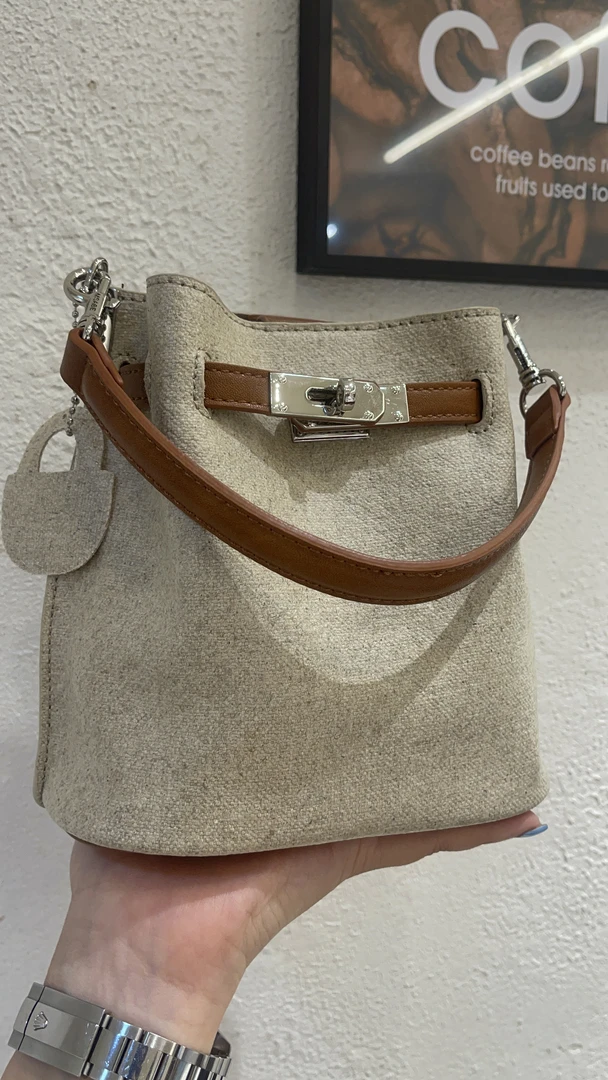 2025夏季新款时髦简约复古手提撞色菜篮子包麻料包8922