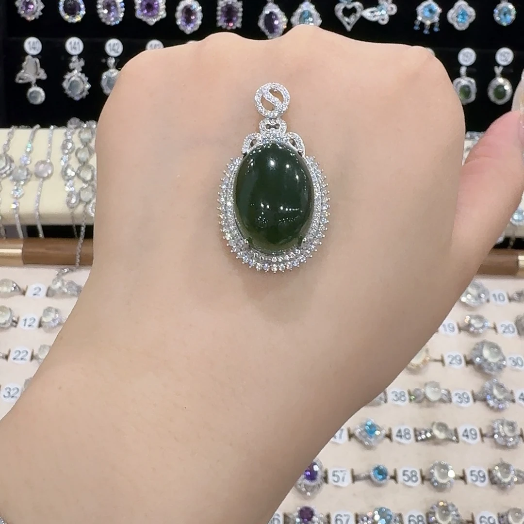 幸***）蛇纹石玉合金颈饰