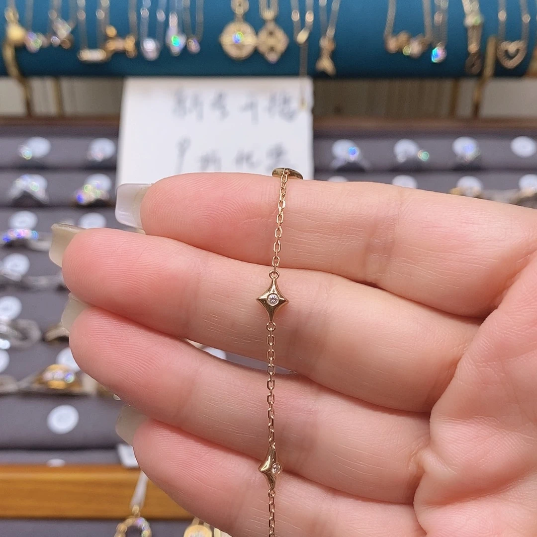 18K金镶嵌手链钻石J****e天然钻石