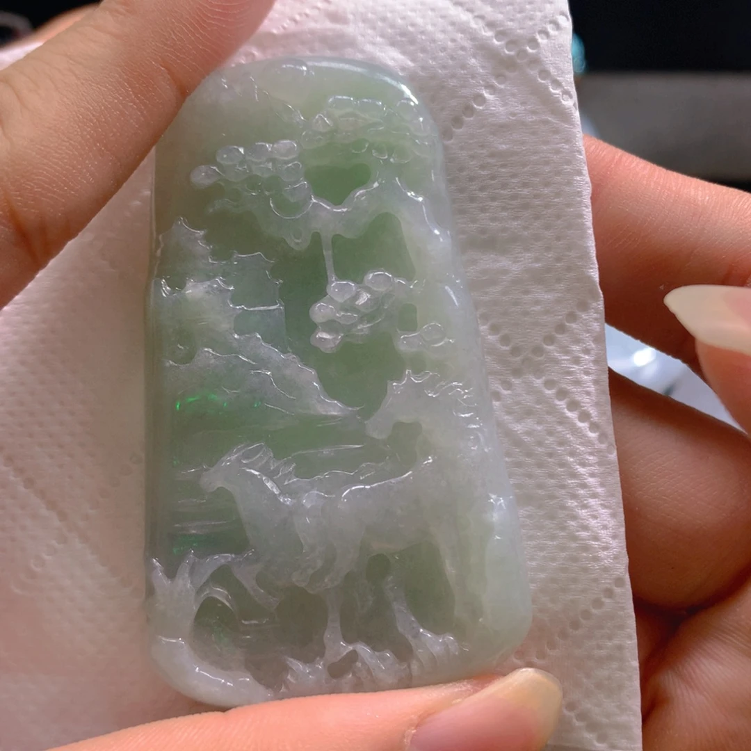 翡翠未镶嵌颈饰翡翠