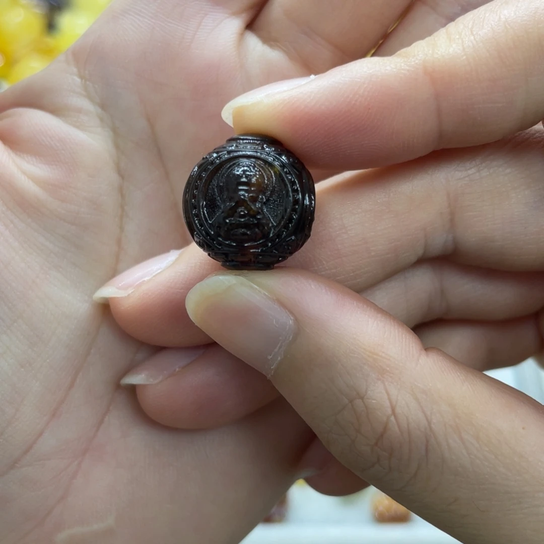 未镶嵌琥珀裸石天然琥珀
